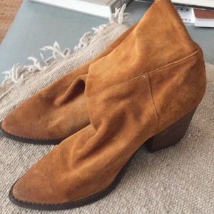 On sale now for the next 10 min  Aldo booties